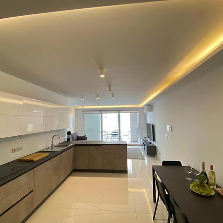 Tigne Sliema Three Bedrooms Apartment Exterior foto