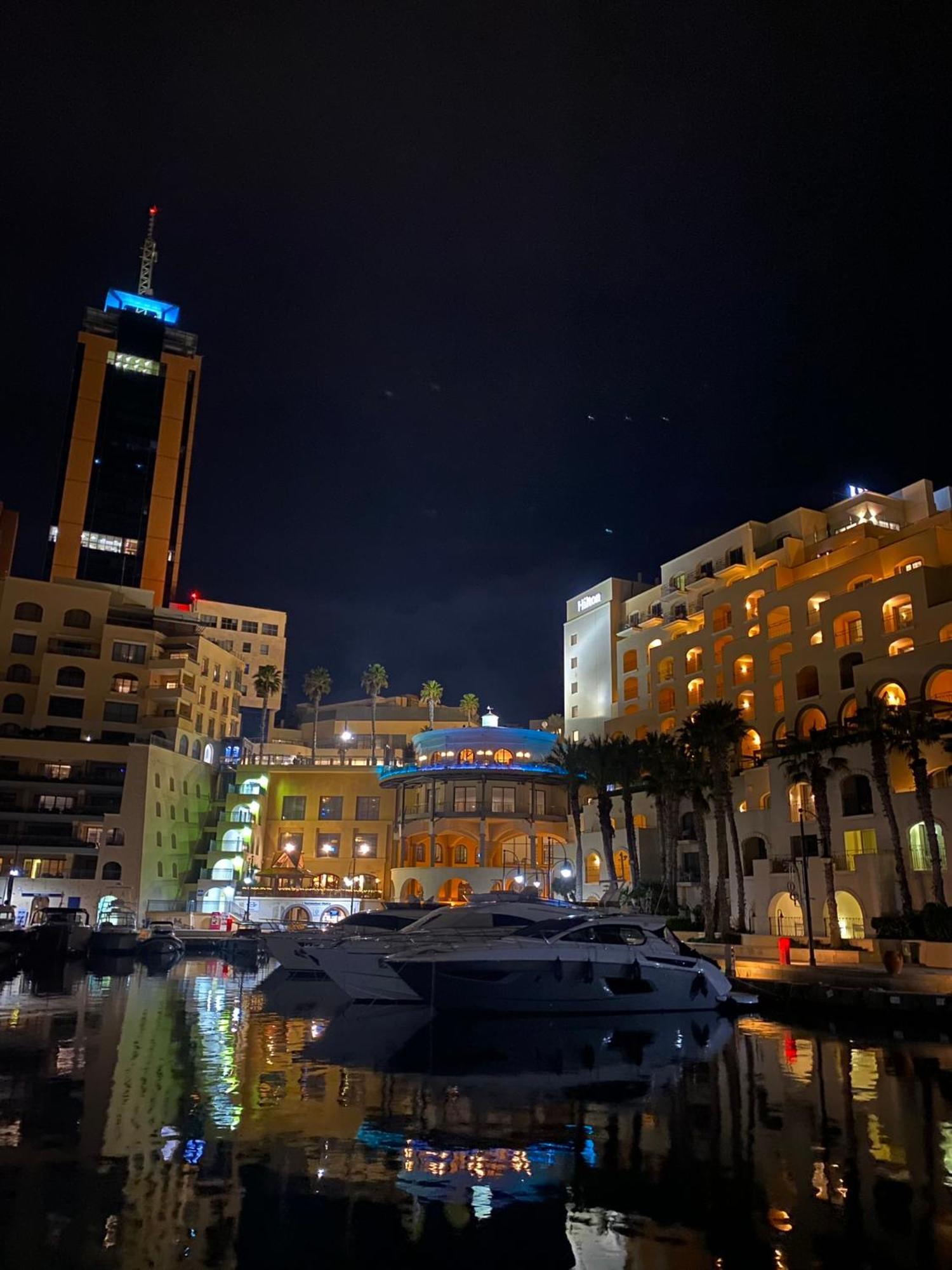 Tigne Sliema Three Bedrooms Apartment Exterior foto