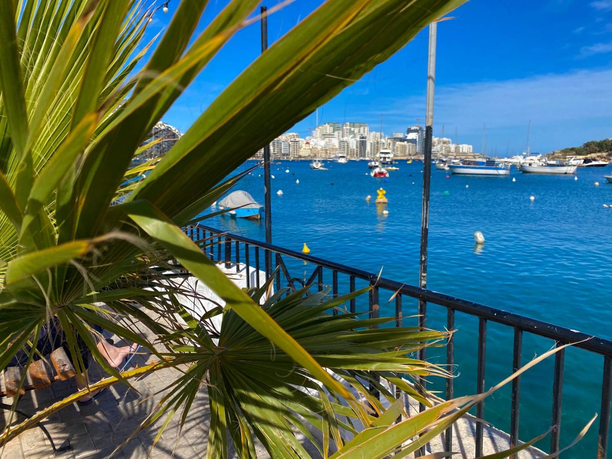 Tigne Sliema Three Bedrooms Apartment Exterior foto
