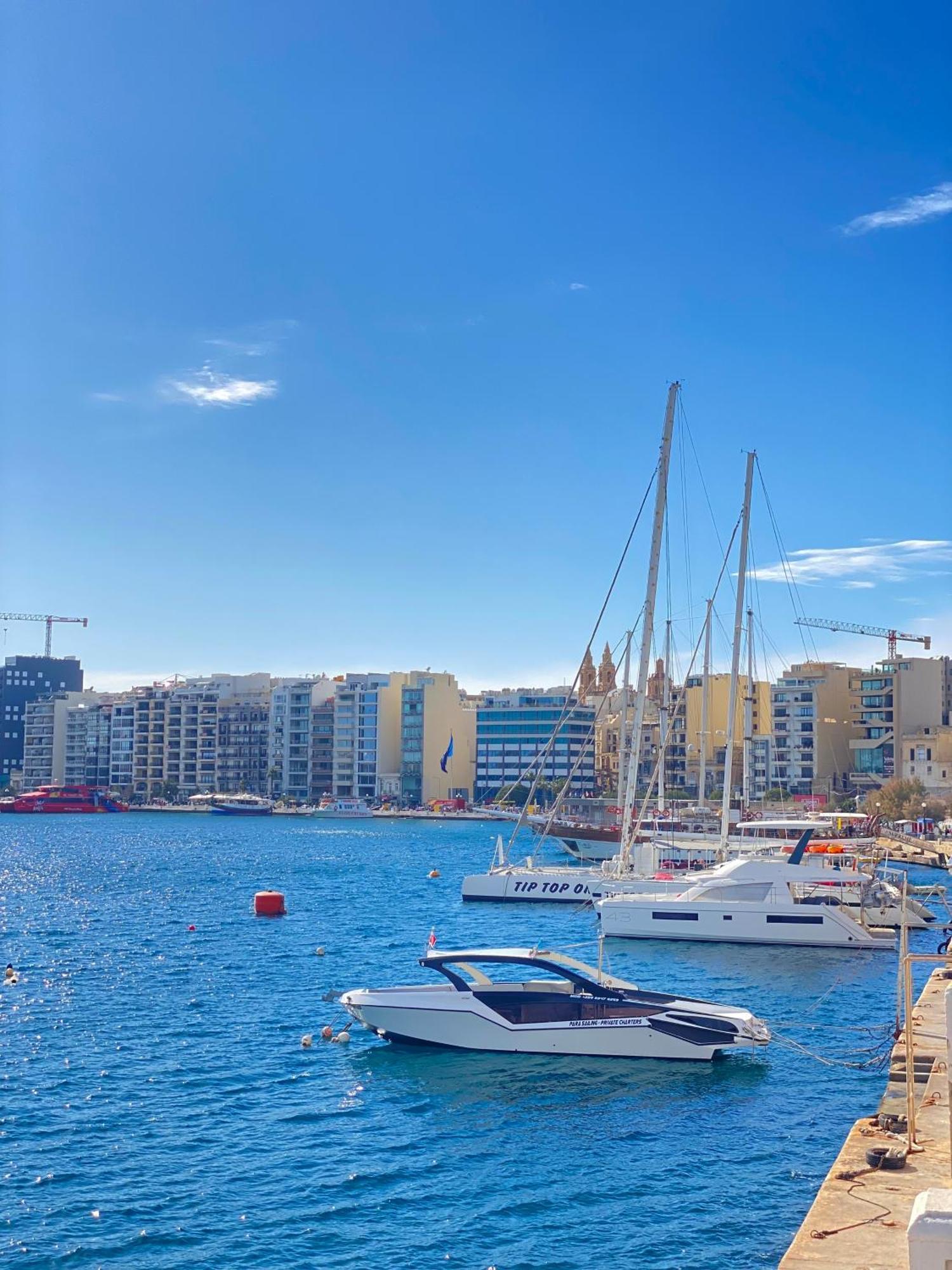Tigne Sliema Three Bedrooms Apartment Exterior foto