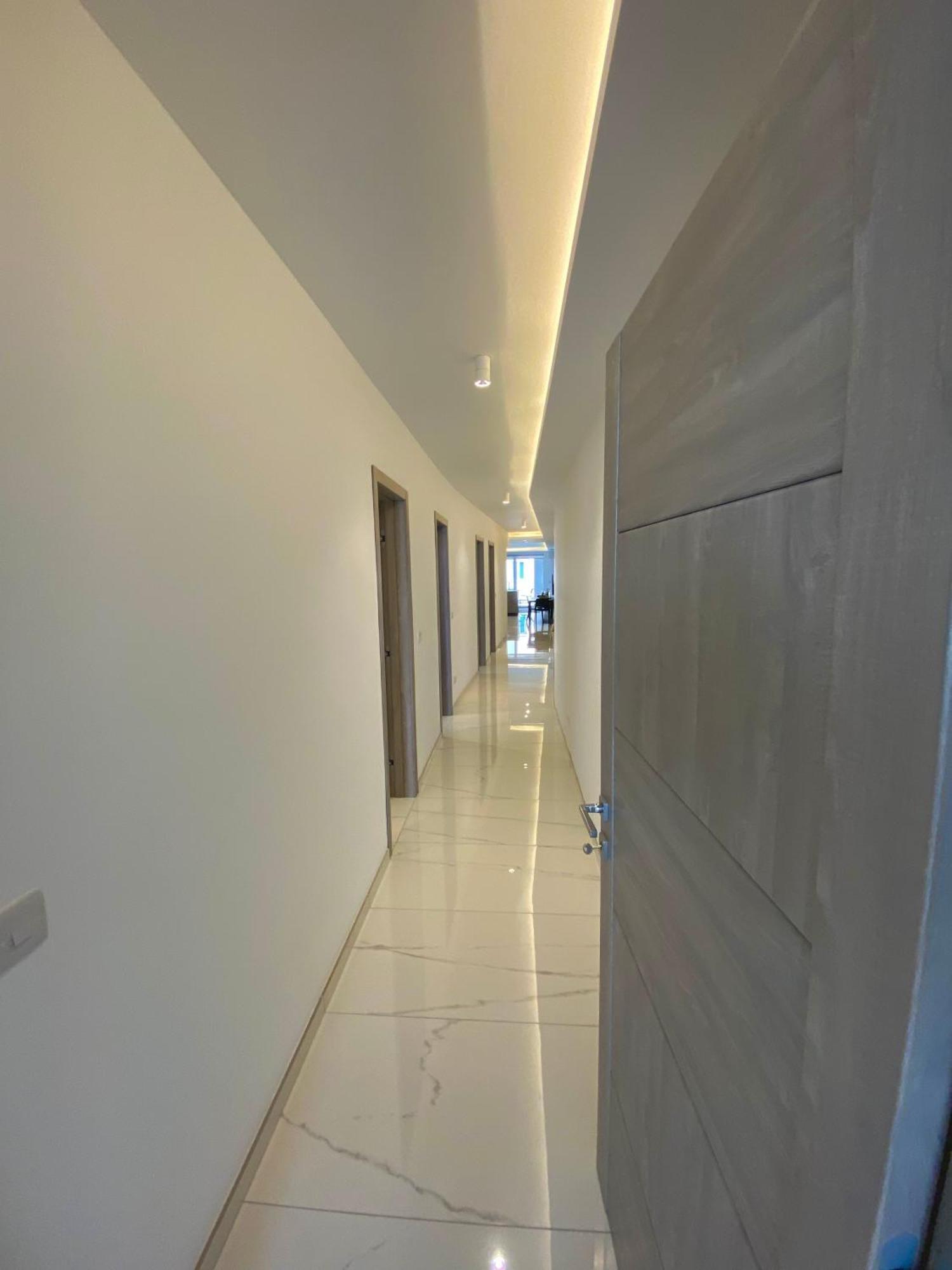 Tigne Sliema Three Bedrooms Apartment Exterior foto