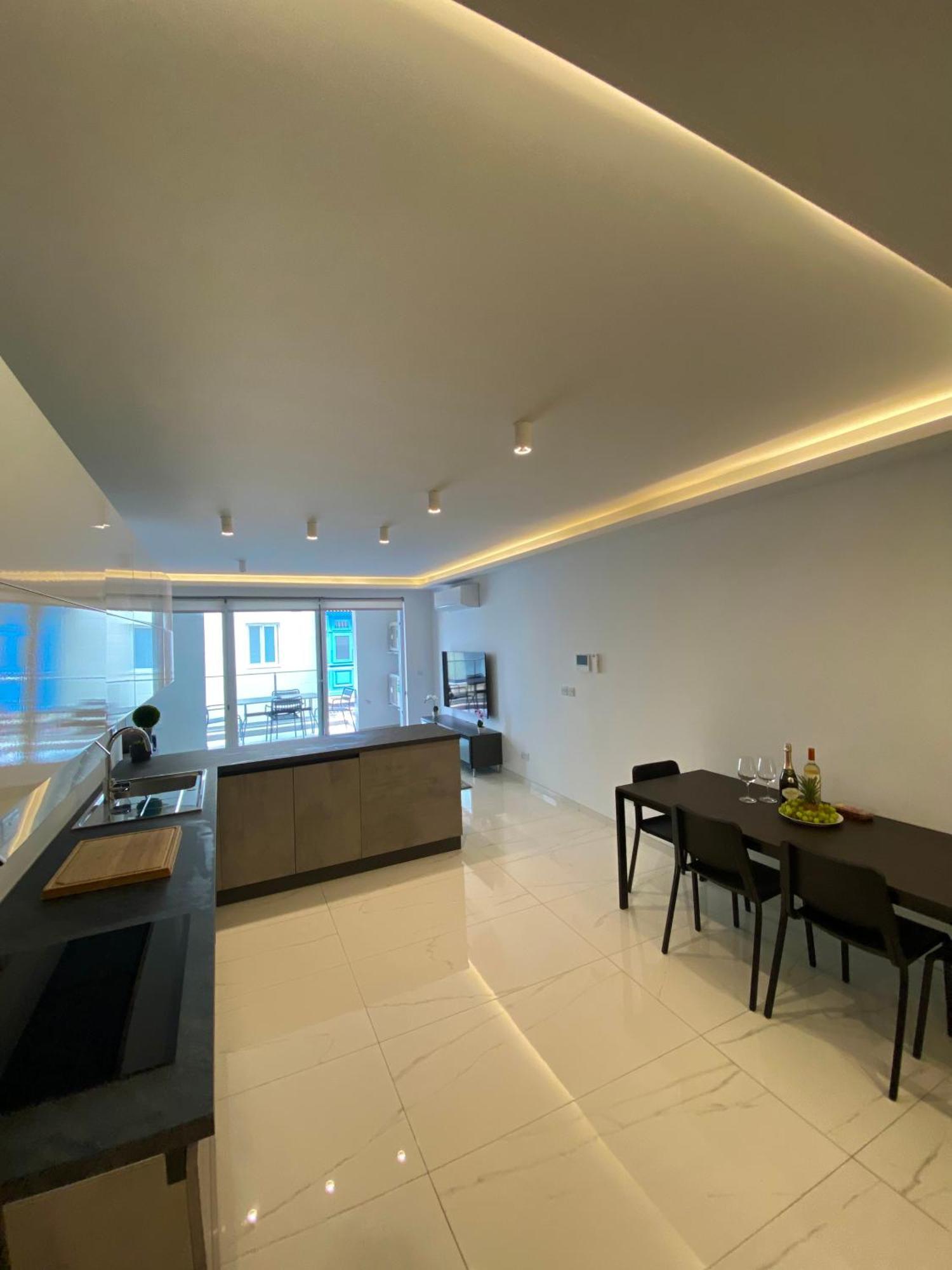 Tigne Sliema Three Bedrooms Apartment Exterior foto
