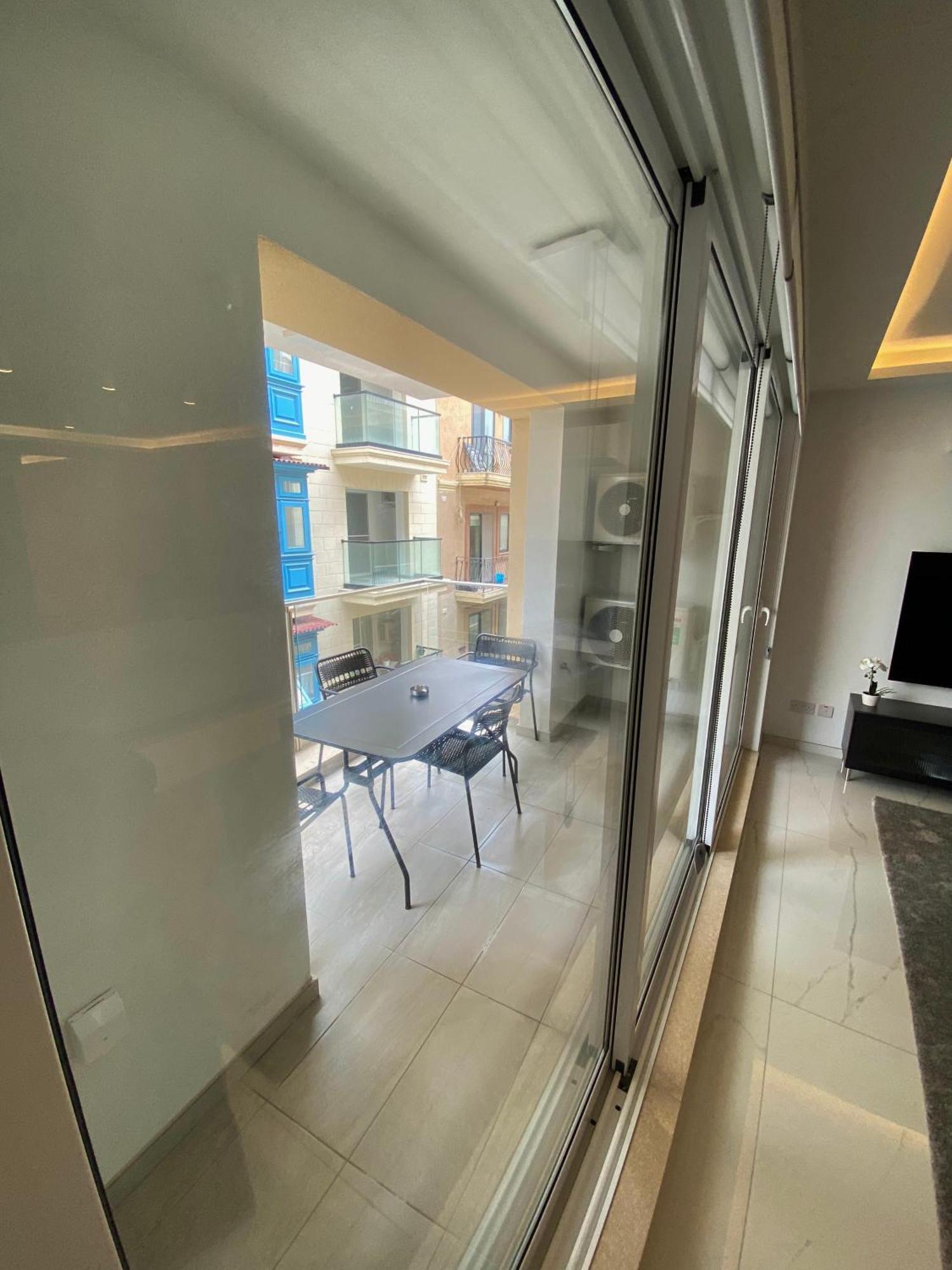 Tigne Sliema Three Bedrooms Apartment Exterior foto