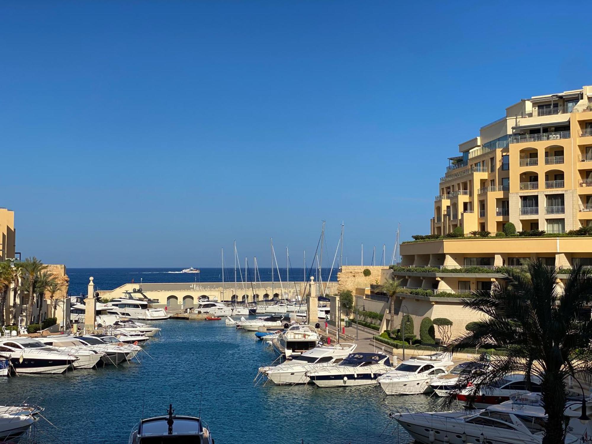 Tigne Sliema Three Bedrooms Apartment Exterior foto